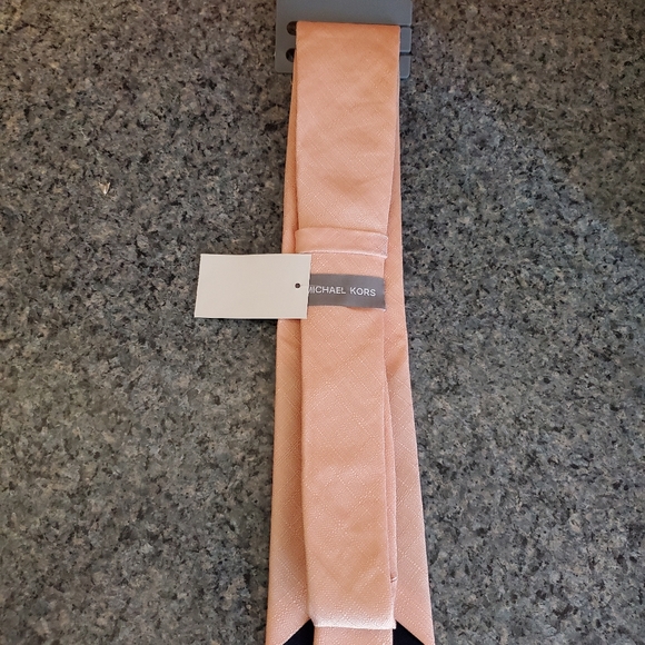 Michael Kors silk & linen Reg. Width tie - Picture 5 of 5
